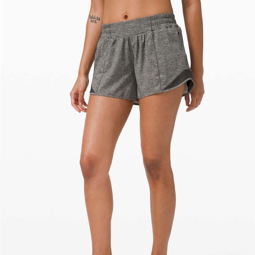 Hotty Hot Low-Rise Lined Short 4" size 4 EUC